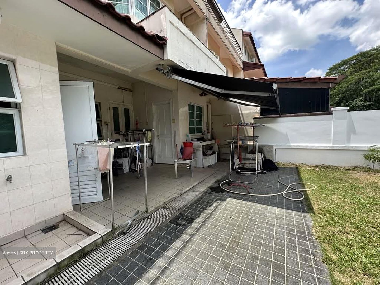 Springside Avenue (D26), Terrace #554421901